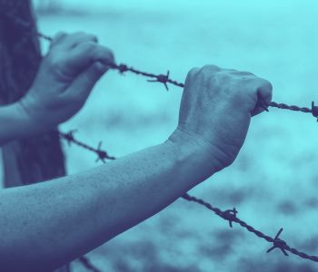 Photo de  N°397 - Régularisation de "sans-papiers" en Espagne et en France